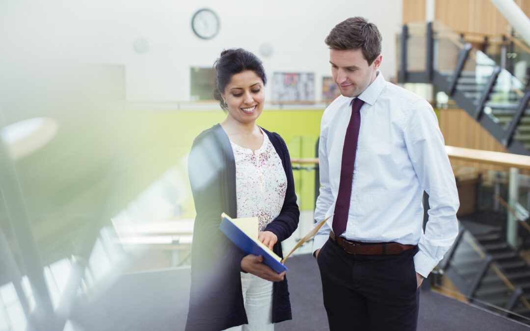 Eine mittlere Führungsebene an Schulen einführen
